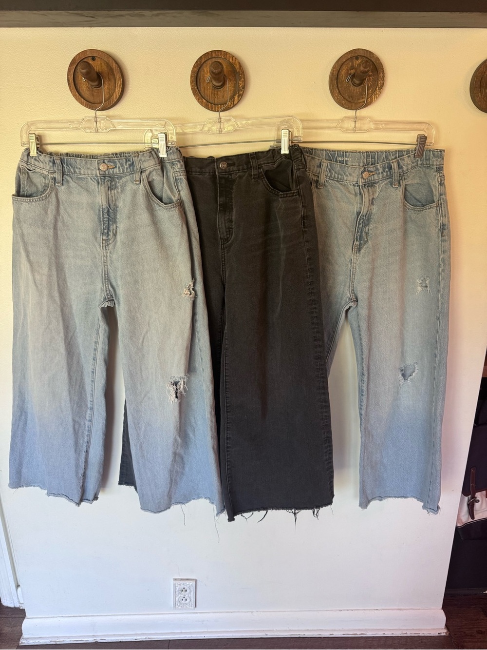 Old Navy Distressed Wide-Leg Kids Jeans - Light Blue & Black